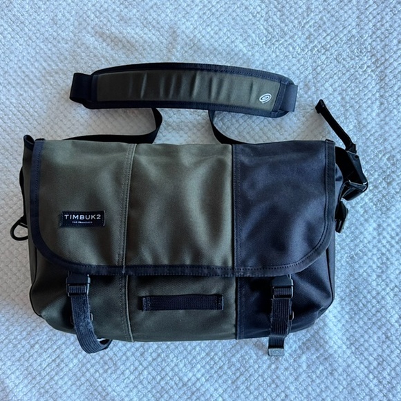 Timbuk2 Classic Messenger (S) bag olive green, fits 16" laptop - Picture 2 of 11